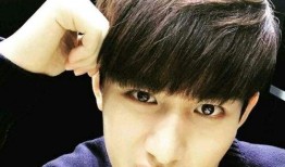 成毅爆料女友是谁啊视频,女友身份曝光，甜蜜互动引网友热议